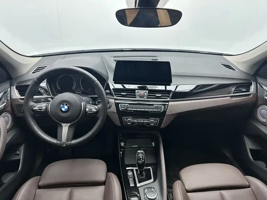 BMW X1 — фото 10