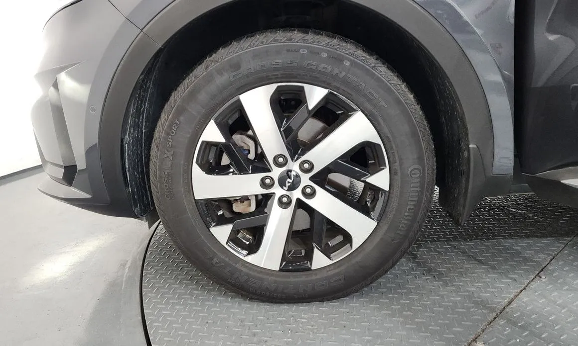 Kia Sorento — фото 10