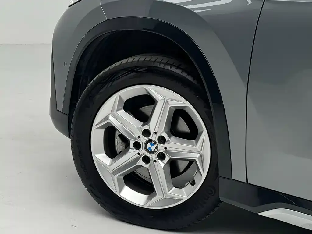 BMW X1 — фото 5