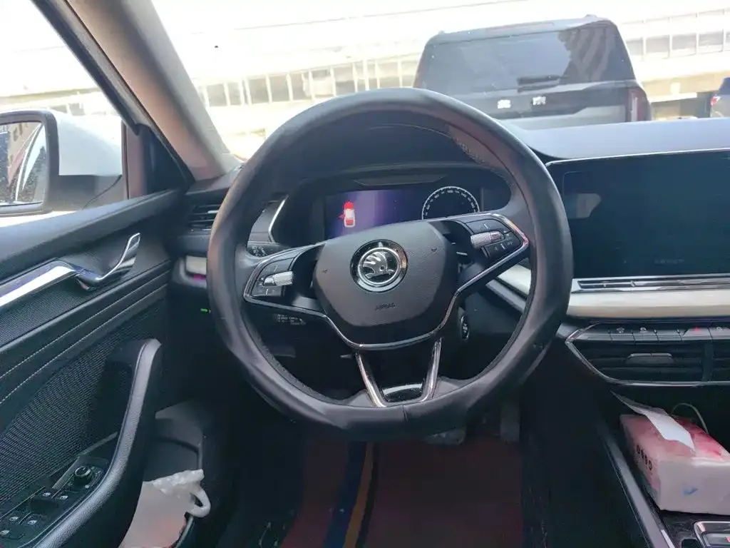 Skoda Octavia — фото 9