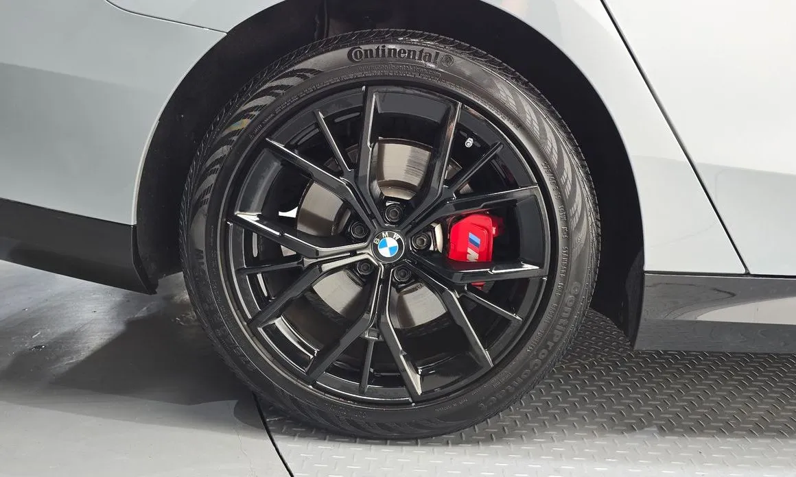 BMW 5-Series 2025 из KR, фото 6