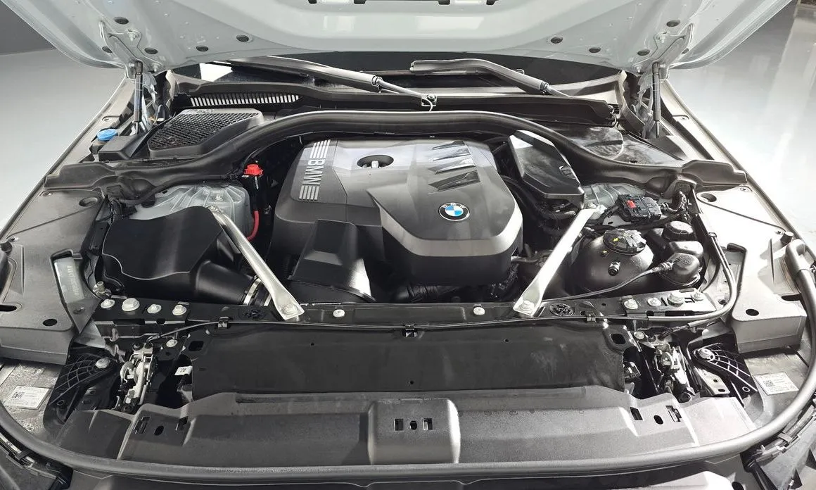 BMW 5-Series 2025 из KR, фото 10