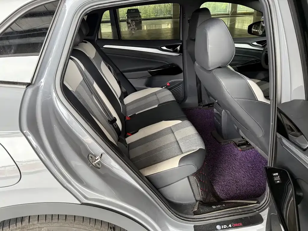 Volkswagen ID.4 Crozz — фото 10