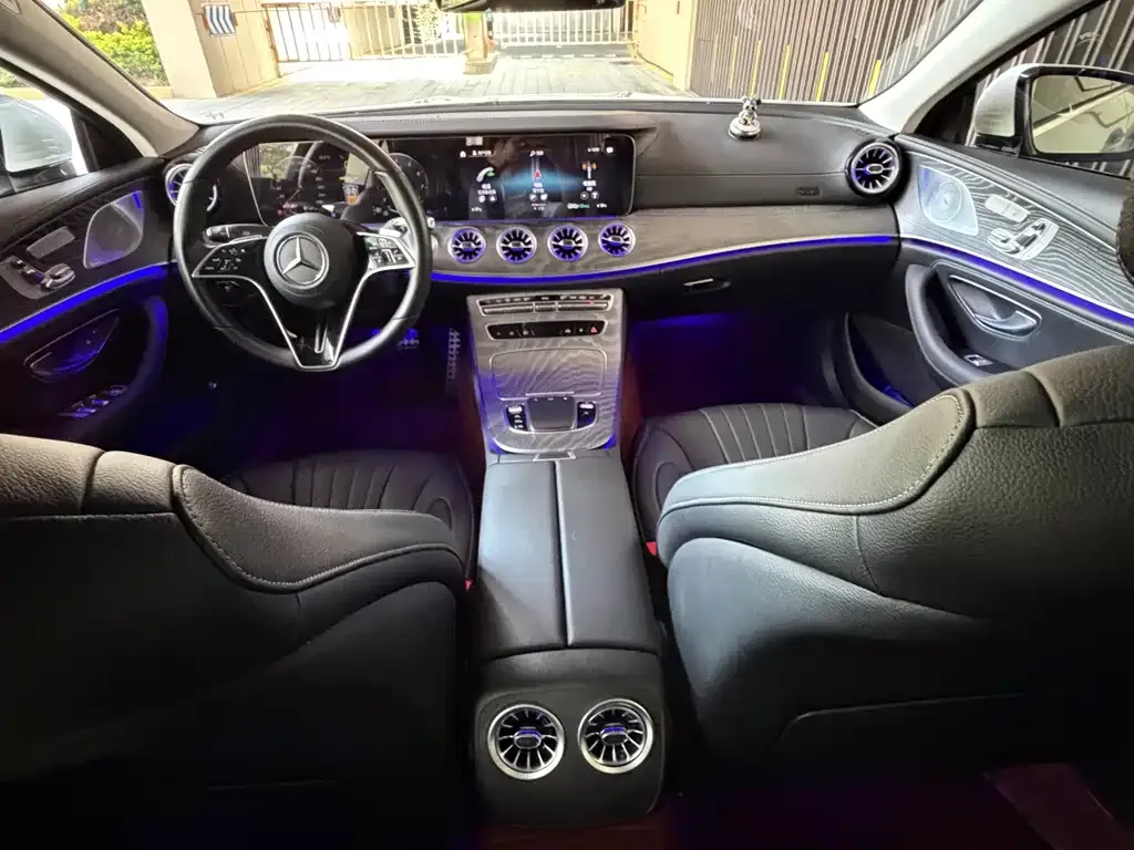 Mercedes-Benz CLS — фото 6