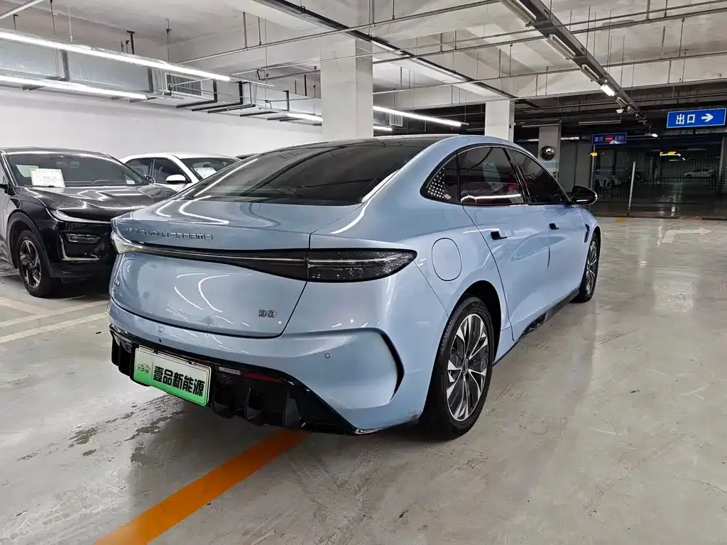 BYD Seal — фото 4