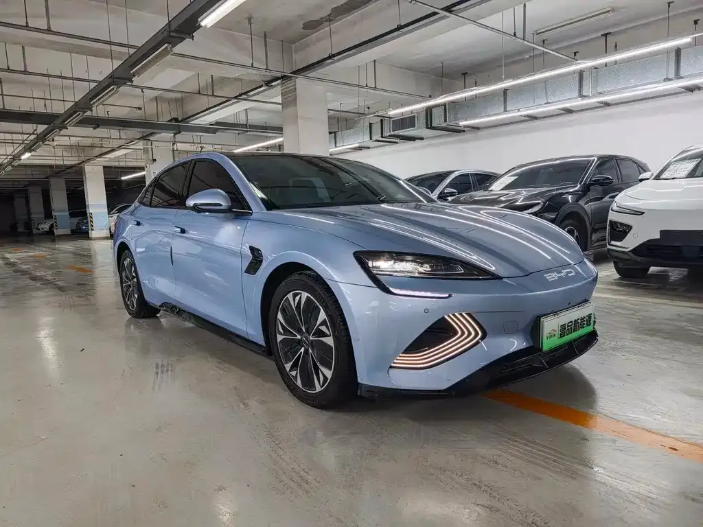 BYD Seal — фото 10