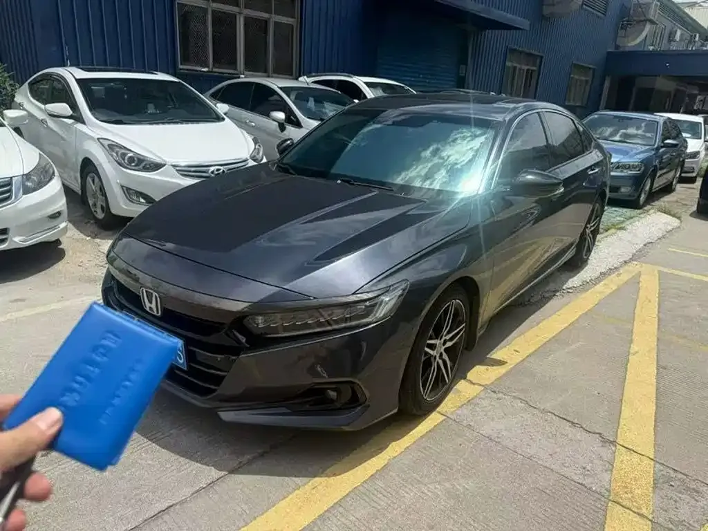 Honda Accord — фото 6