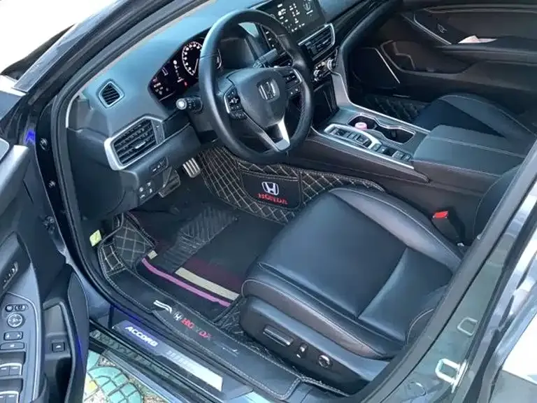 Honda Accord — фото 8