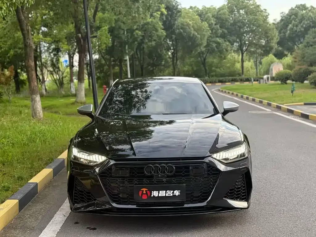 Audi A7 — фото 1