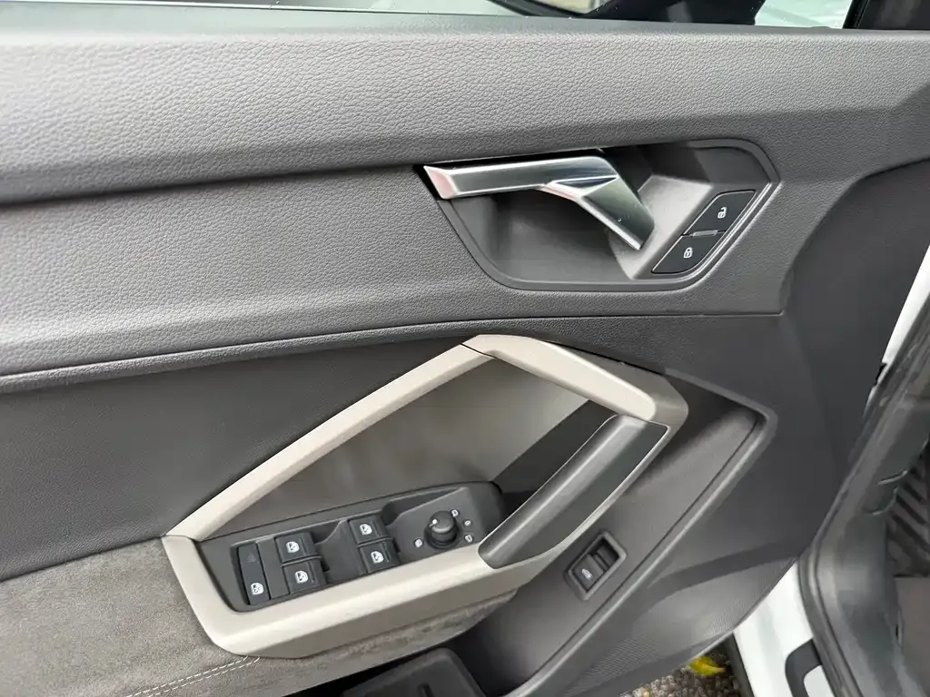 Audi Q3 2021 из CN, фото 2