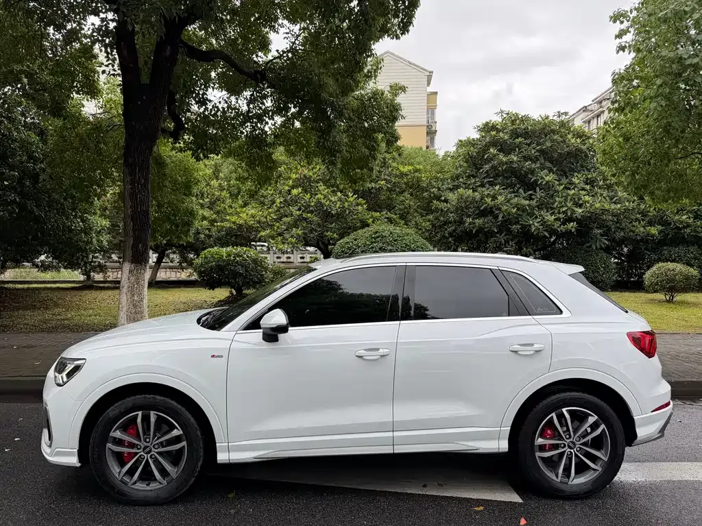 Audi Q3 2021 из CN, фото 6