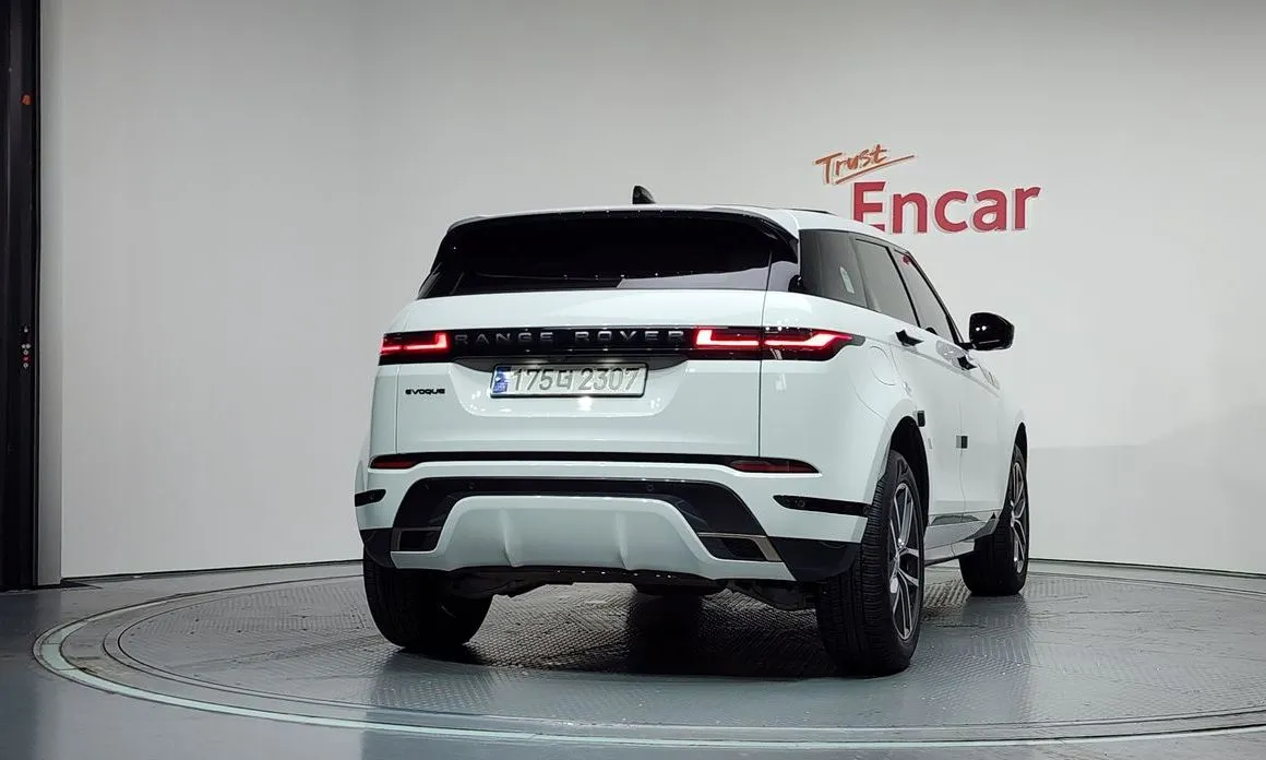 Land Rover Range Rover Evoque — фото 10