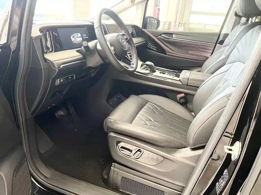 GAC Motor Trumpchi M8 — фото 6