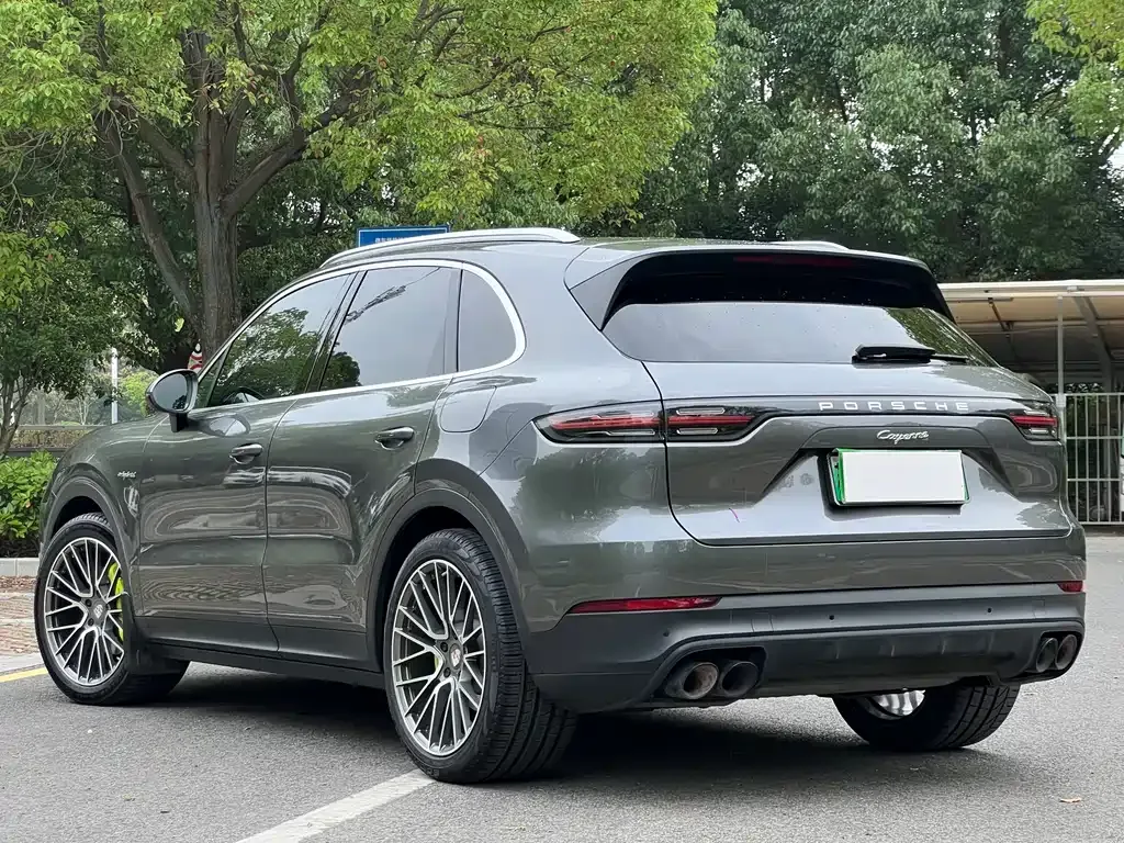 Porsche Cayenne Hybrid — фото 8