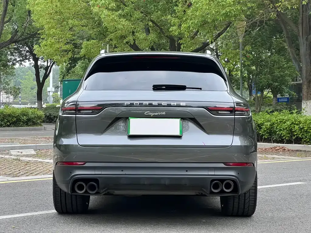 Porsche Cayenne Hybrid — фото 10