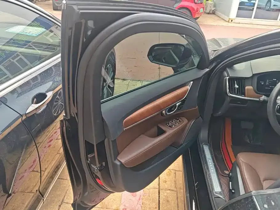 Volvo S90 2024 из CN, фото 6