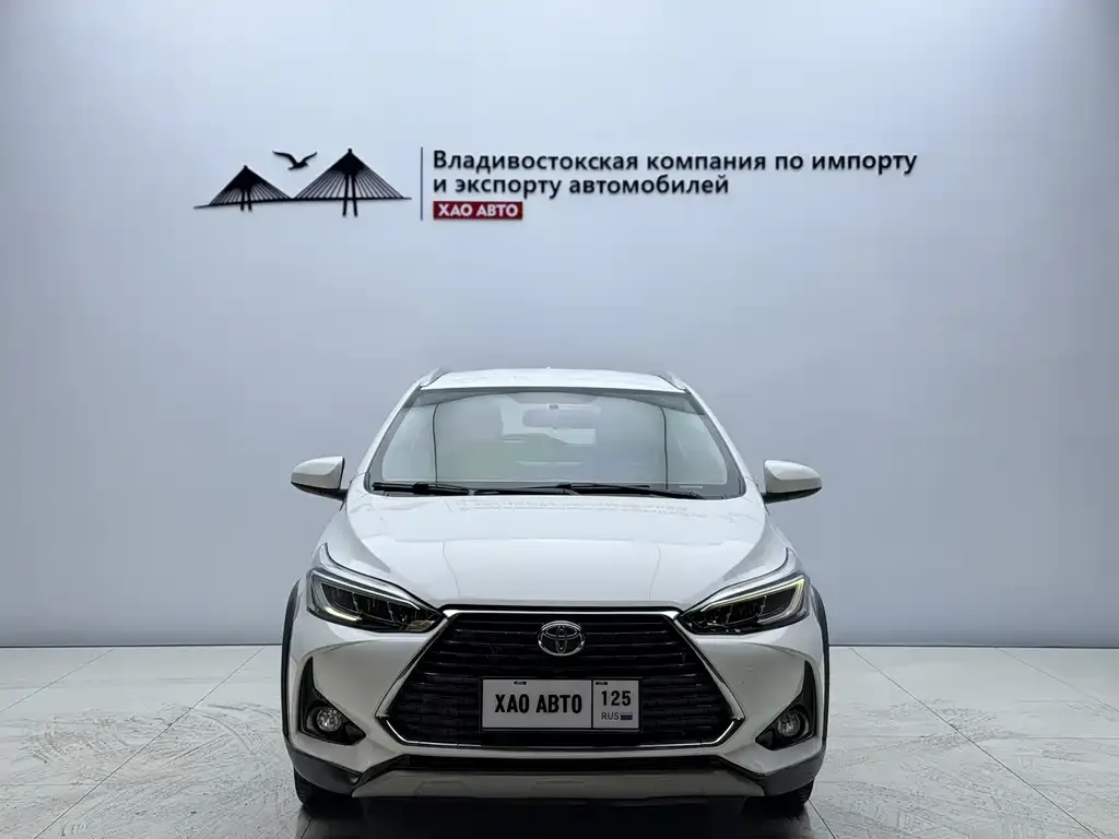 Toyota Yaris L — фото 3