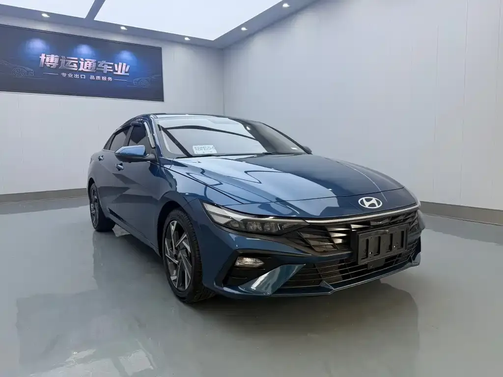 Hyundai Elantra — фото 9
