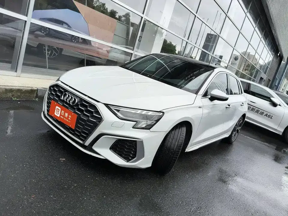 Audi A3 — фото 1