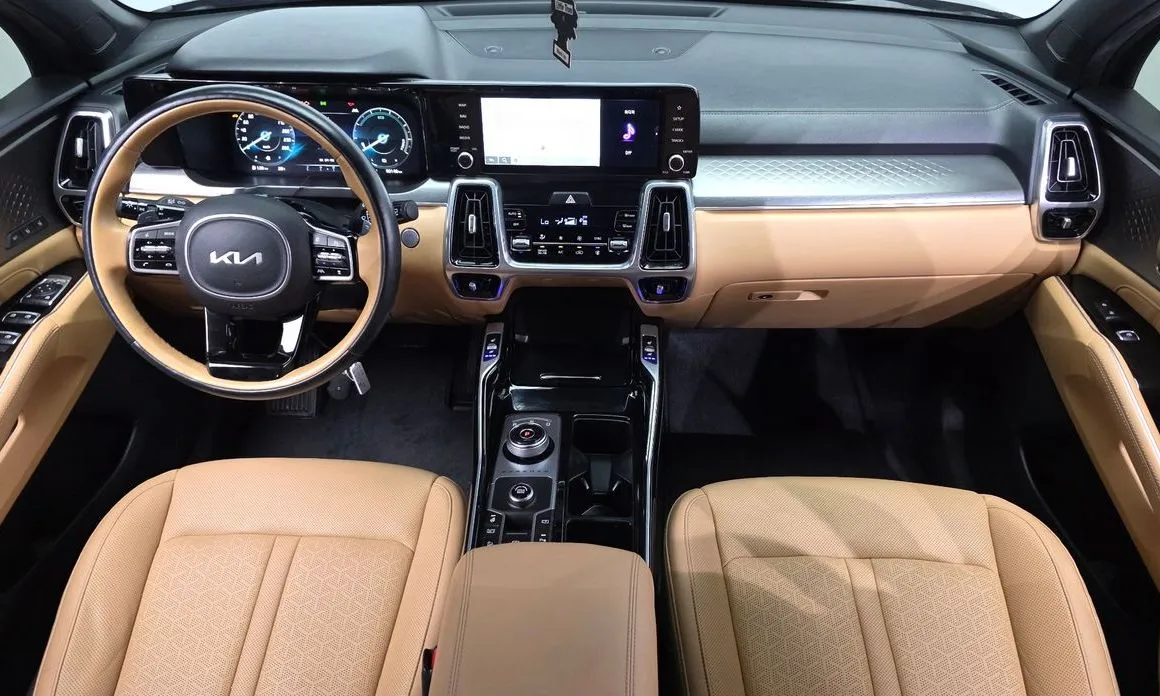 Kia Sorento — фото 8