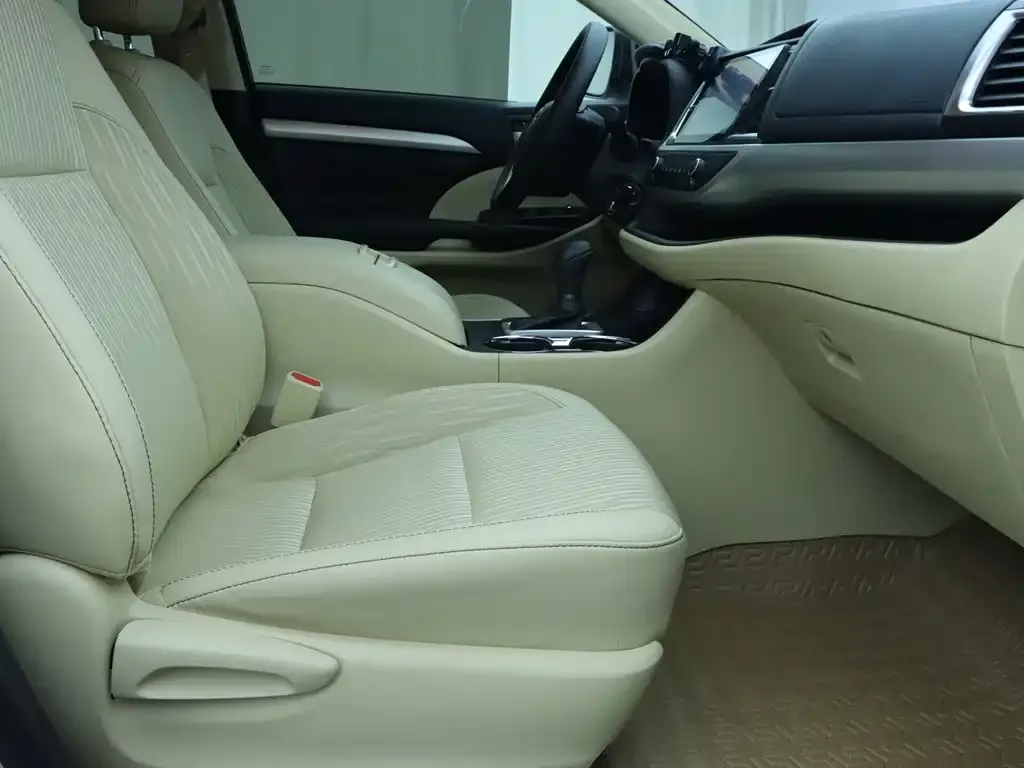 Toyota Highlander 2021 из CN, фото 8
