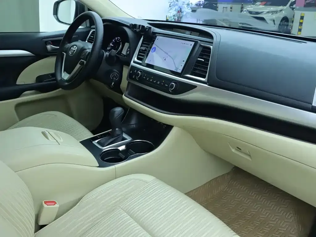 Toyota Highlander 2021 из CN, фото 9