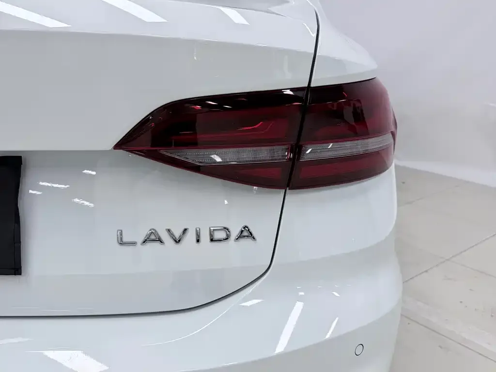 Volkswagen Lavida 2023 из CN, фото 3