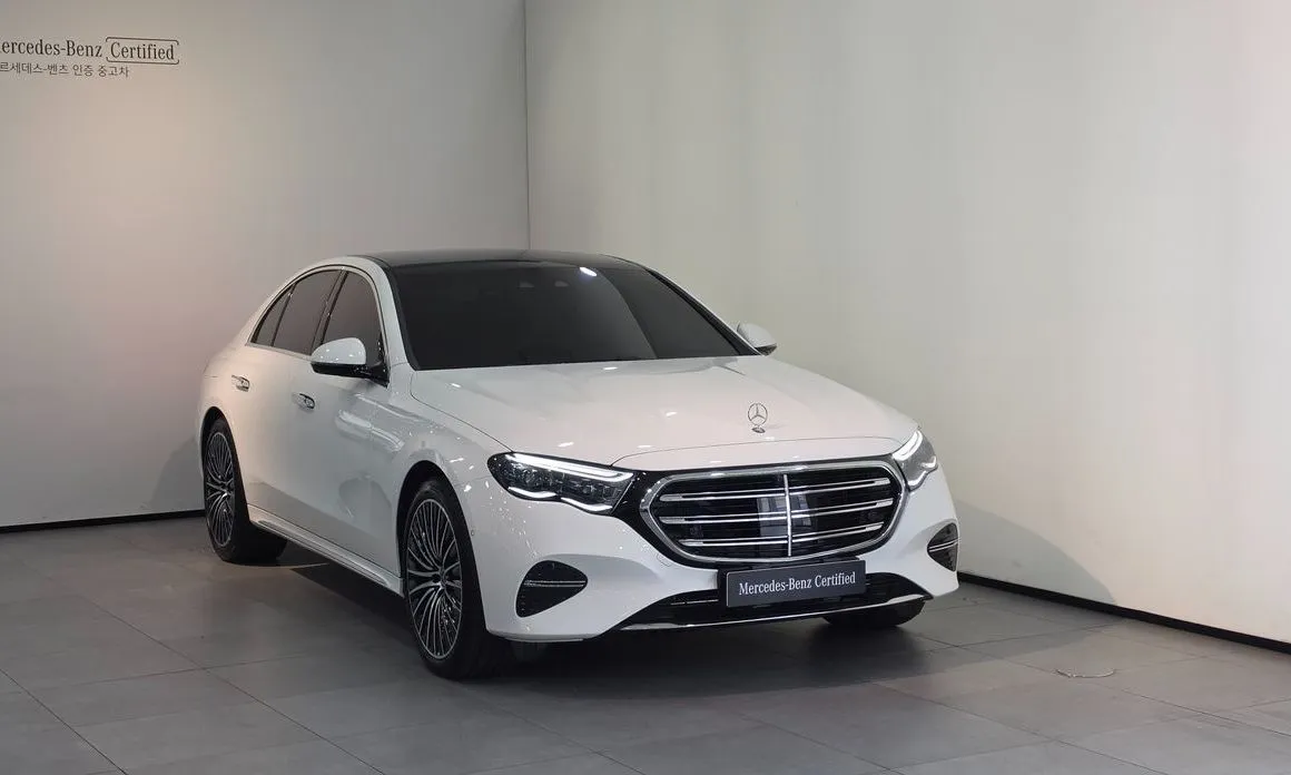 Mercedes-Benz E-Class — фото 1