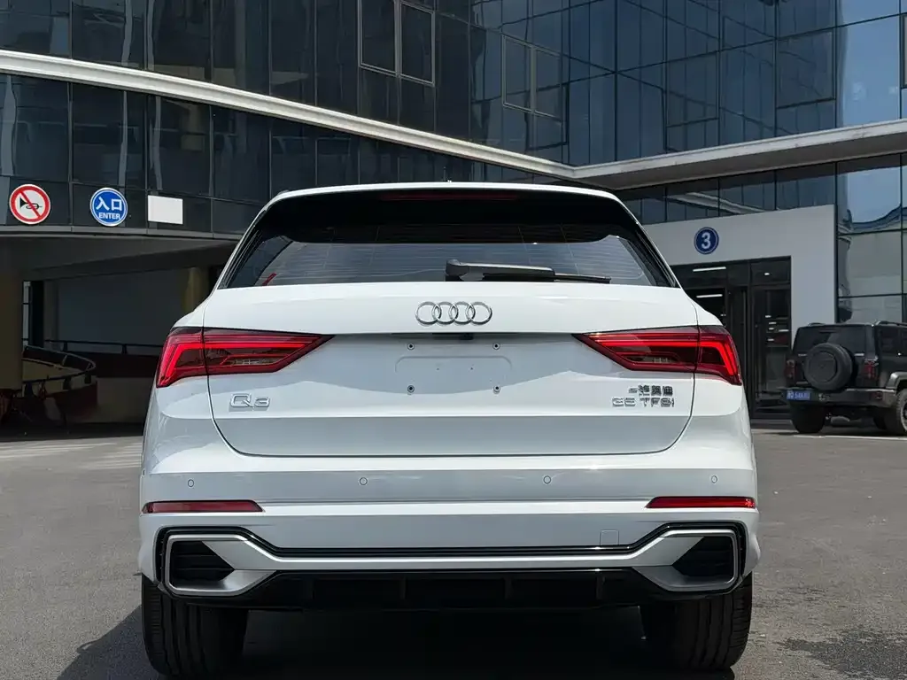 Audi Q3 — фото 4