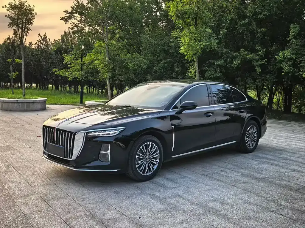Hongqi H5 — фото 1