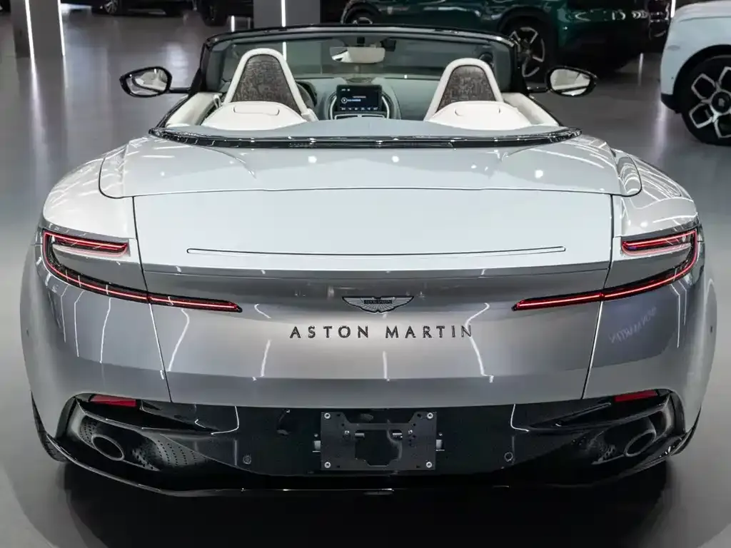 Aston Martin DB11 — фото 4