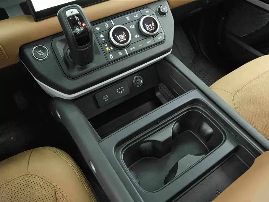 Land Rover Defender — фото 9