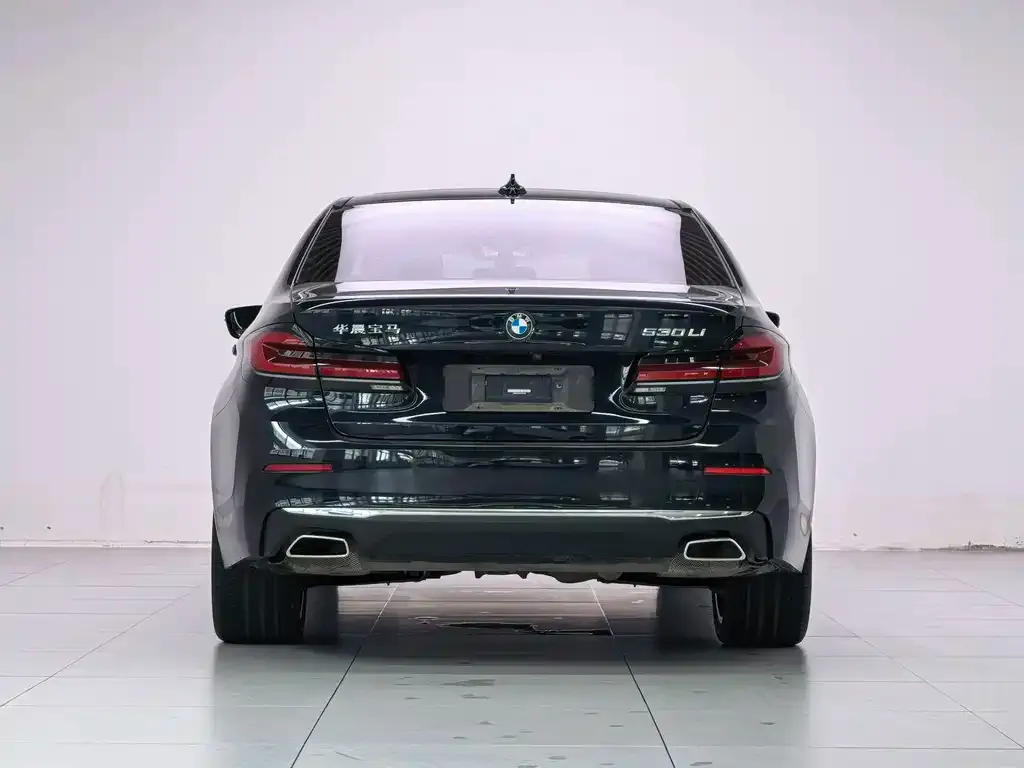 BMW 5 Series — фото 2