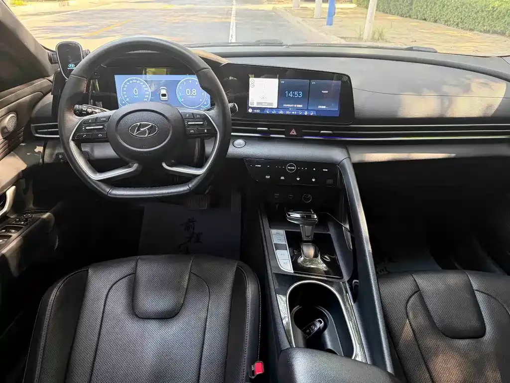 Hyundai Elantra — фото 4