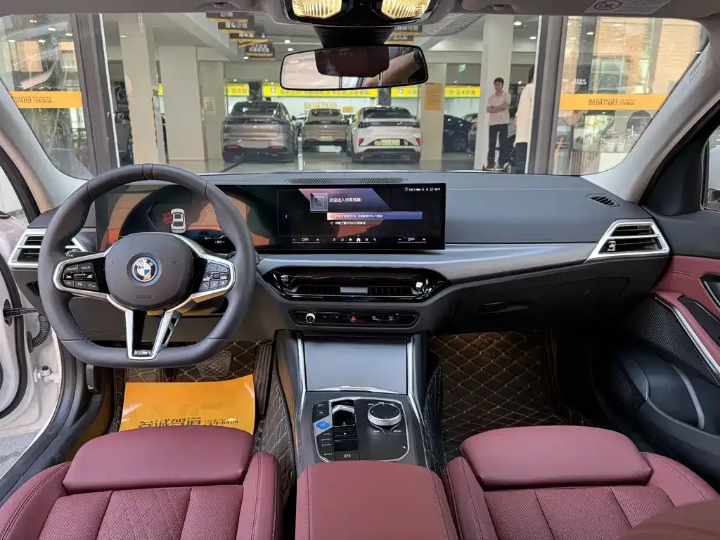 BMW i3 — фото 8