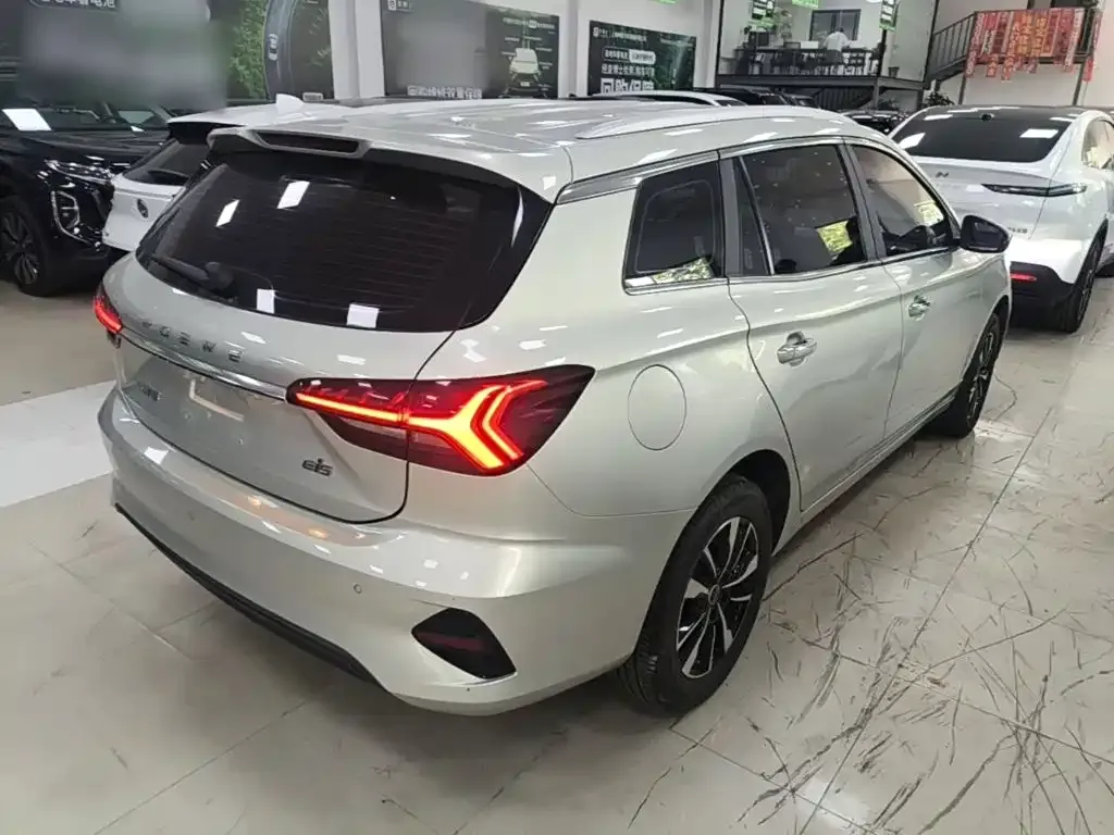 Roewe Ei5 — фото 4