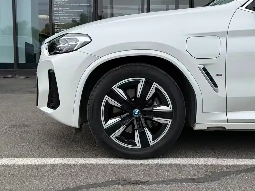 BMW iX3 2024 из CN, фото 10