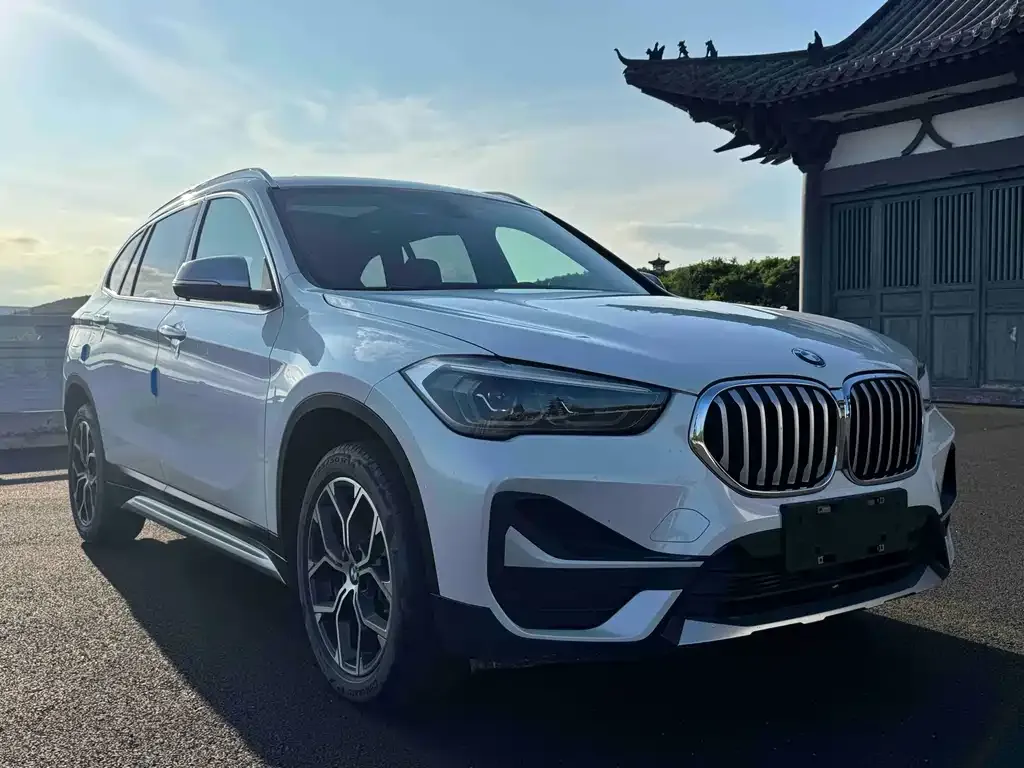 BMW X1 — фото 5