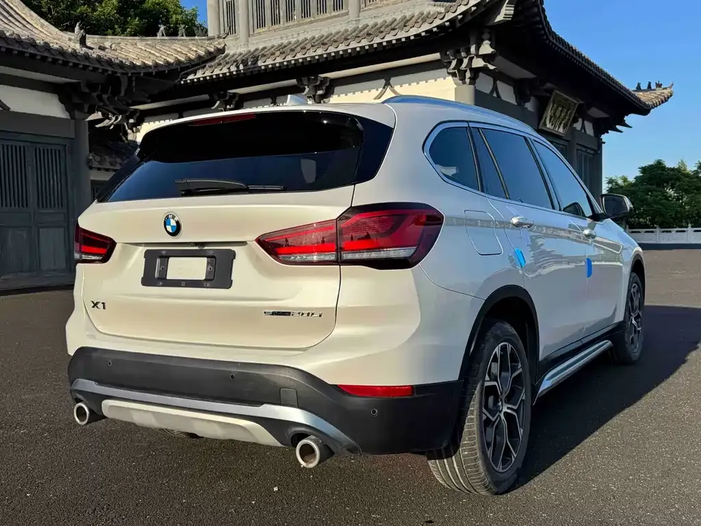 BMW X1 — фото 7