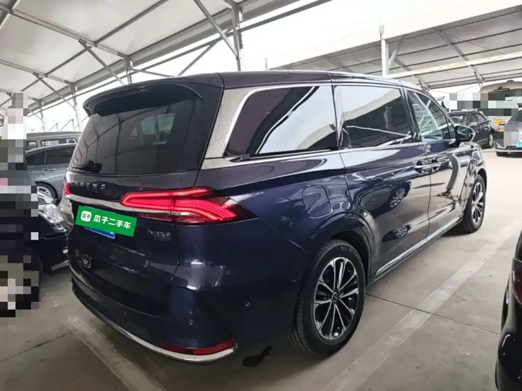 Roewe iMAX8 — фото 10