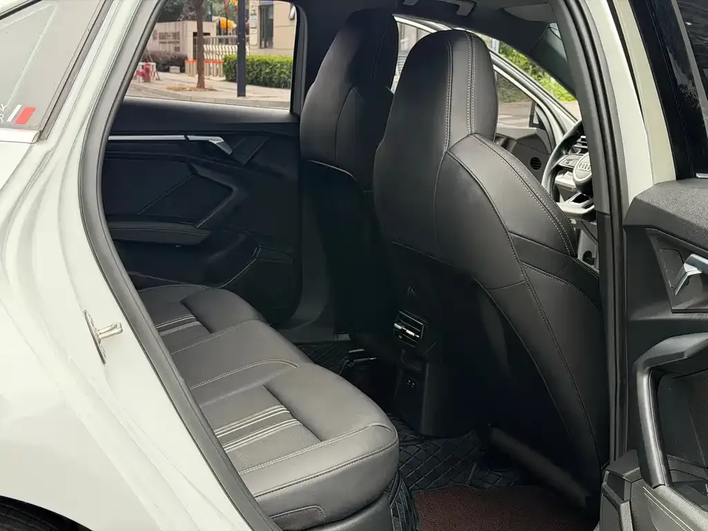 Audi A3 2022 из CN, фото 4
