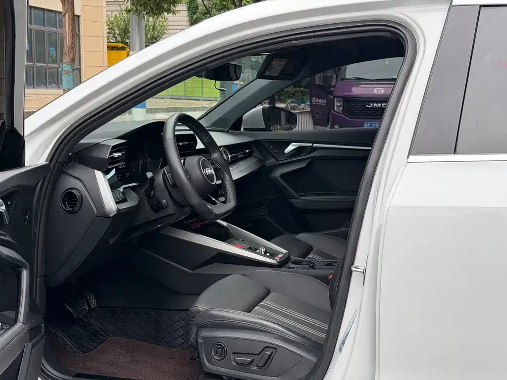 Audi A3 2022 из CN, фото 6