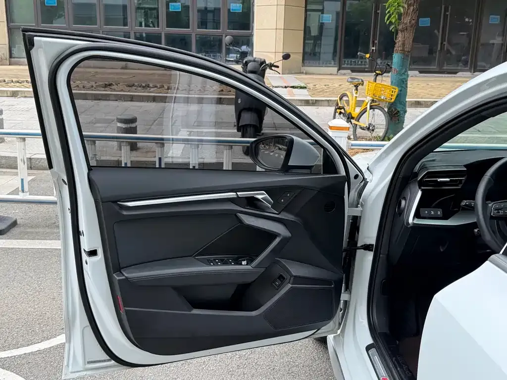 Audi A3 2022 из CN, фото 8