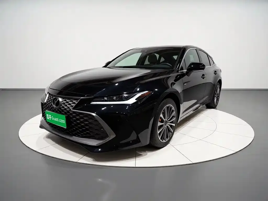 Toyota Avalon — фото 1