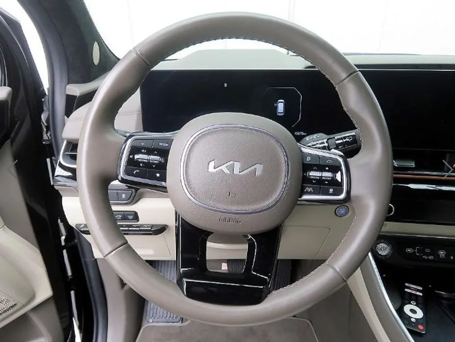 Kia Carnival — фото 4