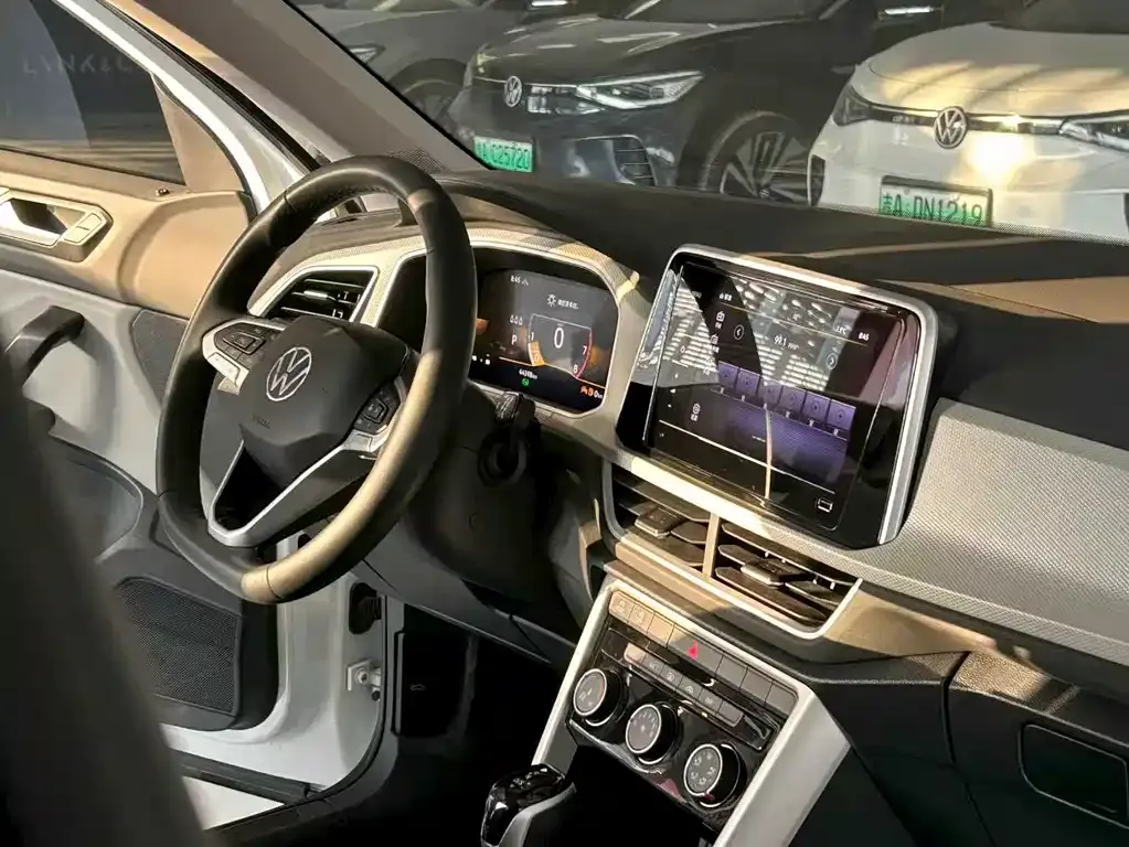 Volkswagen T-Roc 2024 из CN, фото 8