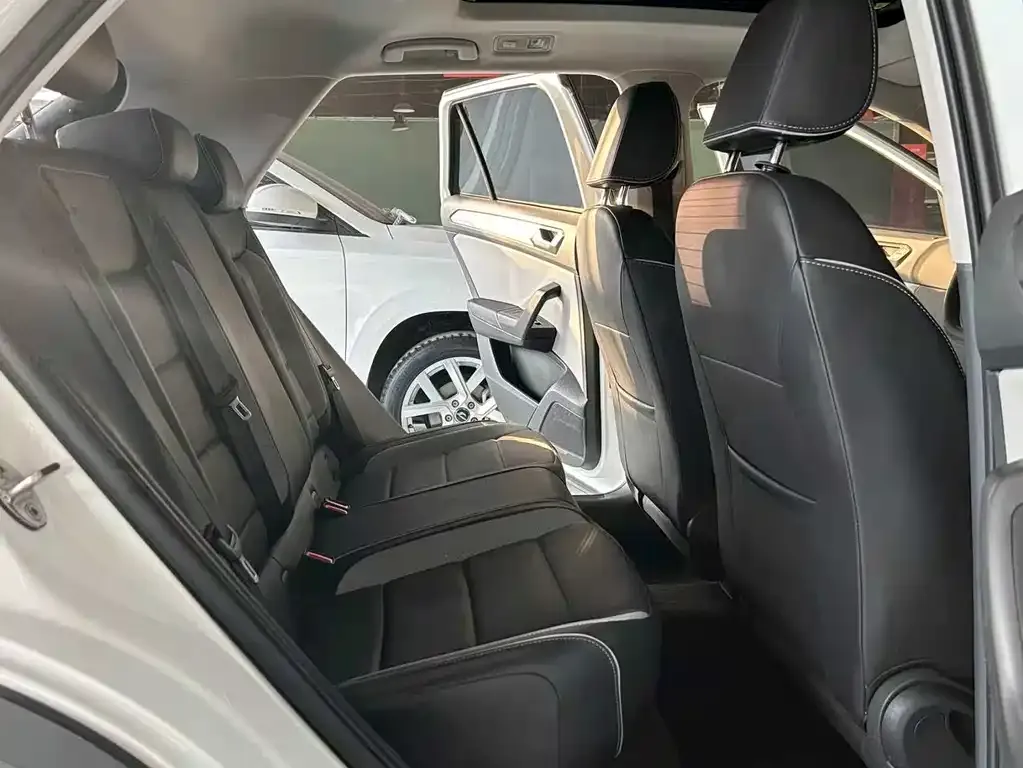 Volkswagen T-Roc 2024 из CN, фото 7