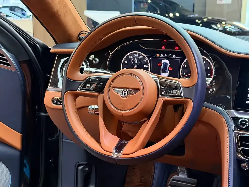 Bentley Flying Spur — фото 6