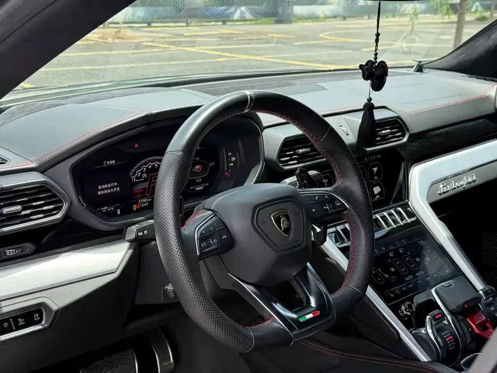 Lamborghini Urus — фото 2