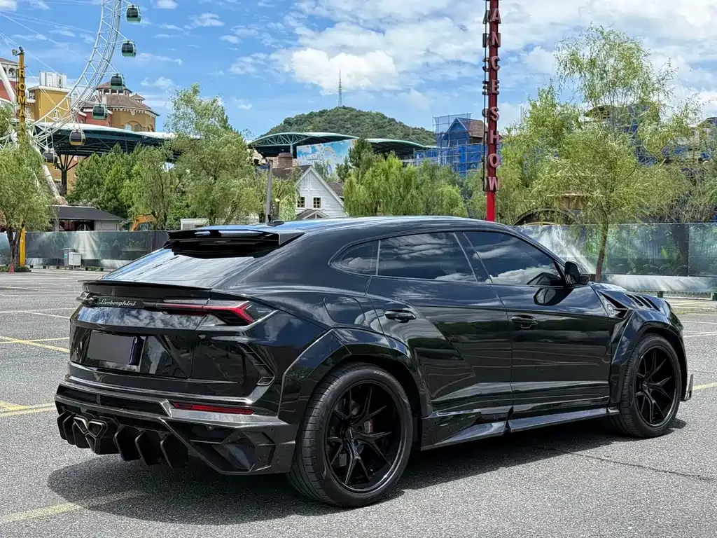Lamborghini Urus — фото 9